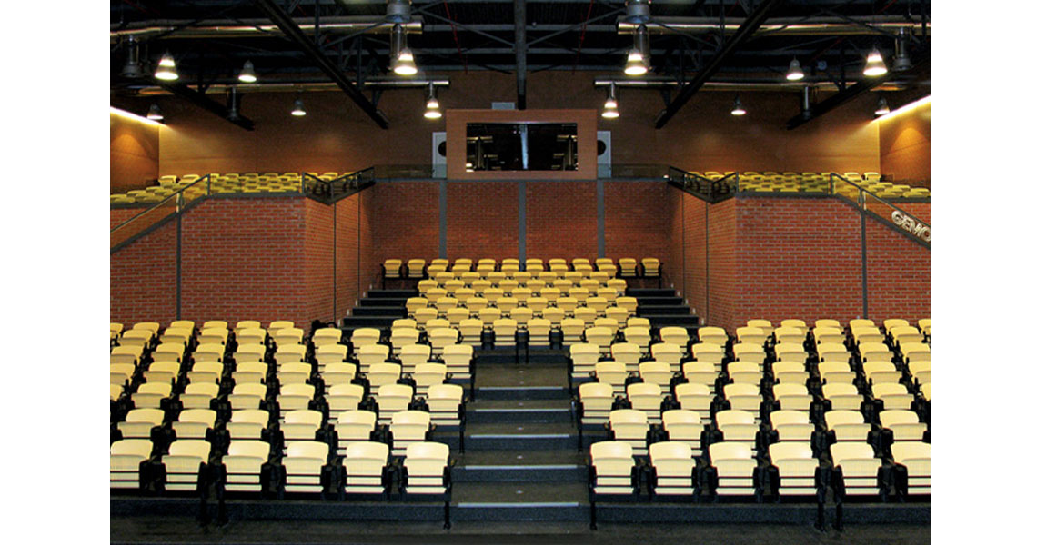 lecture-hall-commercial-bench-seating-w-arms-cortina-img-15
