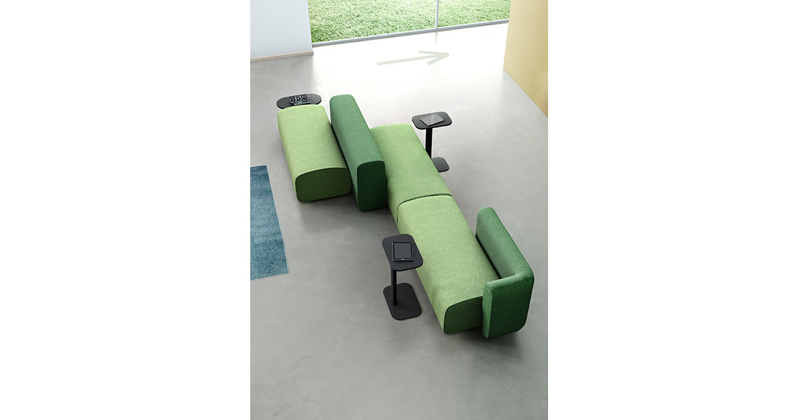 sofa-plus-modular-pouffes-f-hall-open-space-noa-img-09