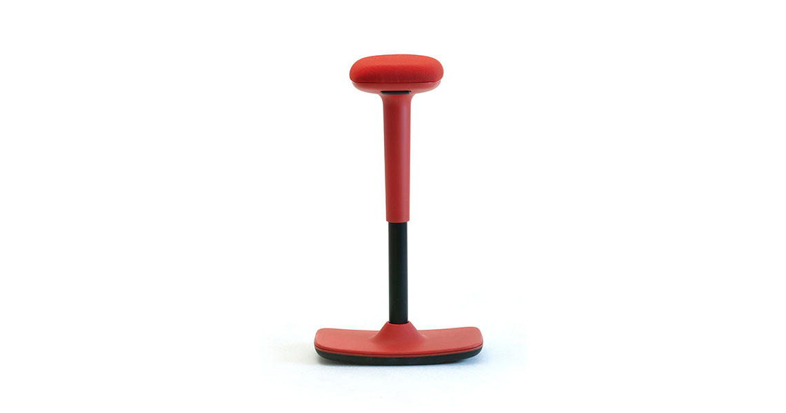 rocker-stool-w-ergonoic-sit-f-stand-up-workstation-twist-img-04