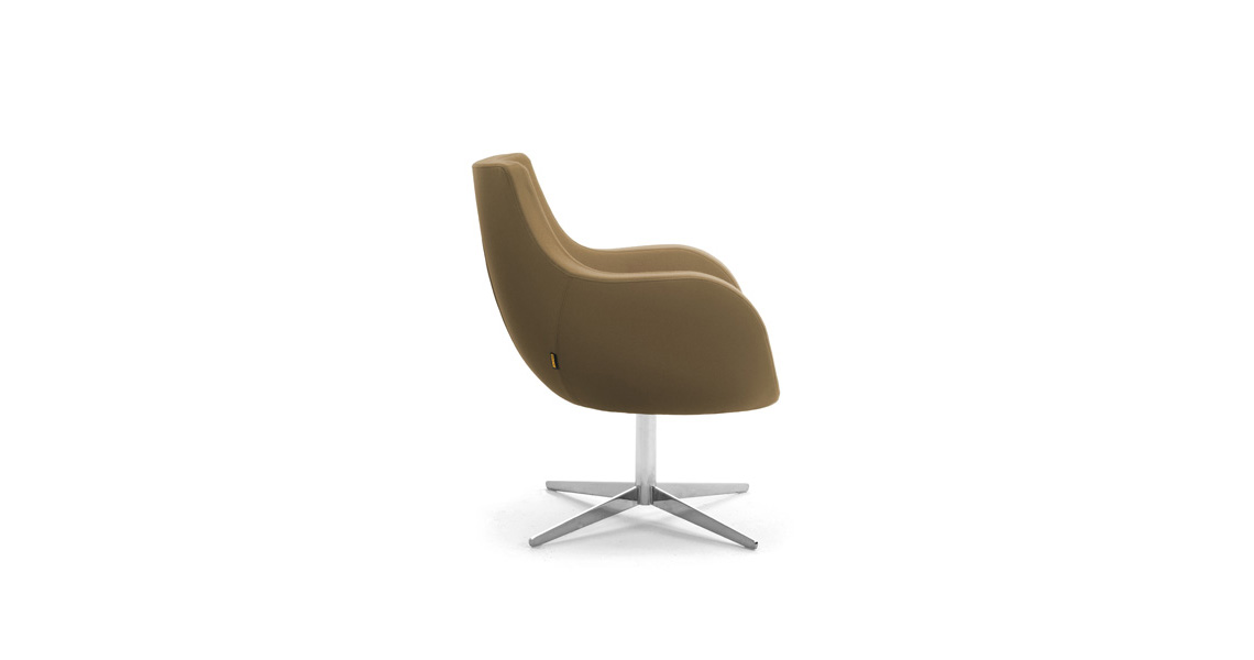 scandinavian-lounge-chairs-f-lobby-waiting-area-victoria-img-10