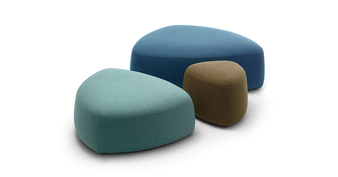 pouf-ottomans-w-modern-colours-f-open-space-hall-gogo-img-07