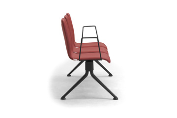 benches with endign arms for a most confortable seat in long or short waiting